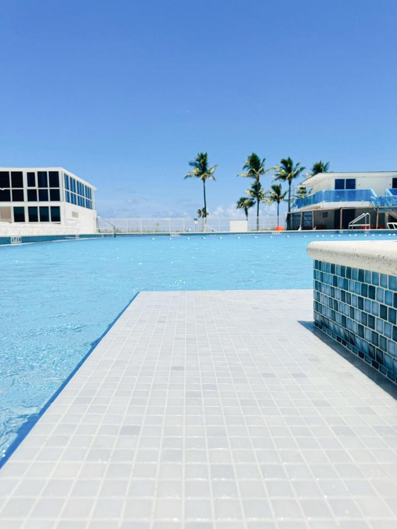 Castle 1733 Ocean View Studio With Direct Beach Access, Pool, Tennis & Free Parking Miami Beach Exterior foto